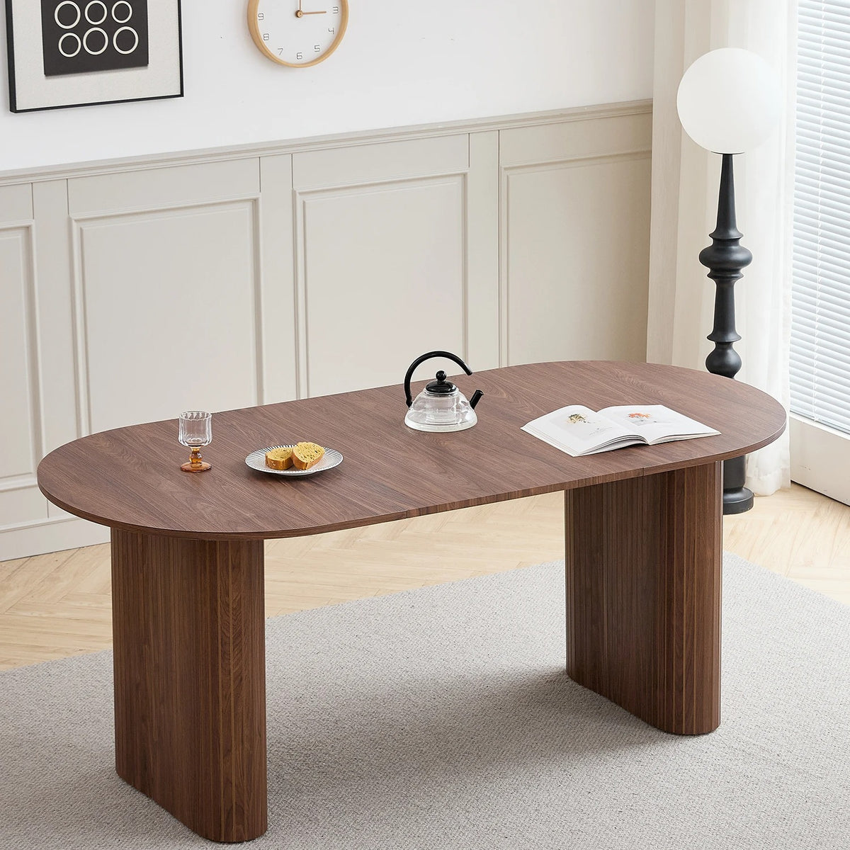 Table en bois massif ovale