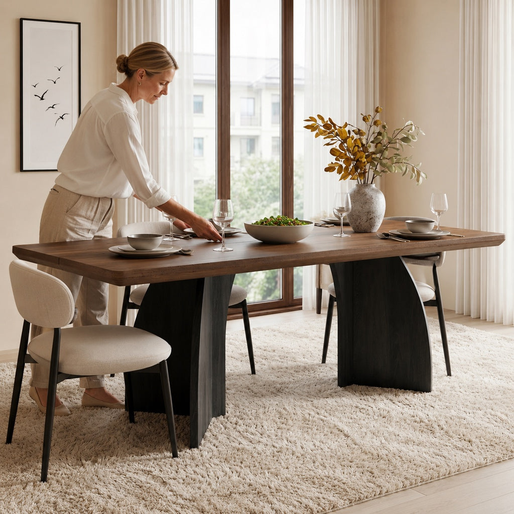 Table en bois rectangulaire sur pieds ouverts